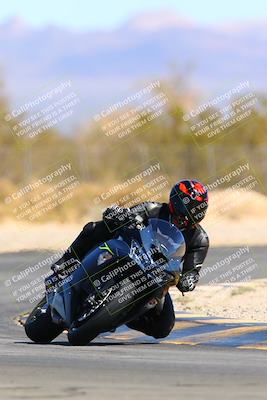 media/Mar-12-2022-SoCal Trackdays (Sat) [[152081554b]]/Turn 2 (1145am)/